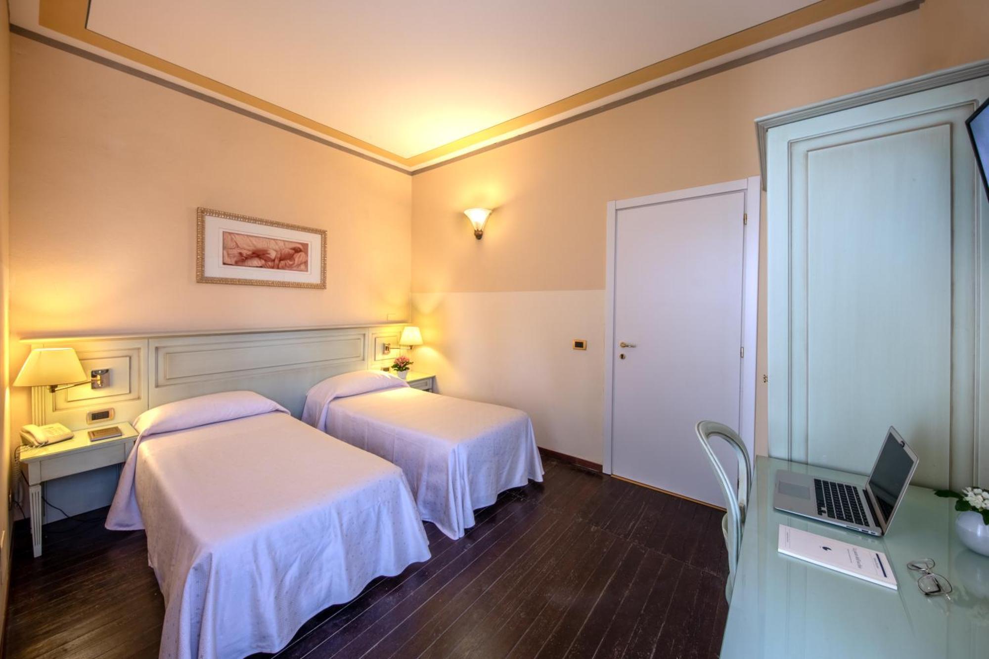 Hotel Villa Liberty Pontecurone Exterior photo